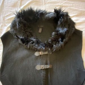 Steve Madden knit vest with Faux Fur Collar
